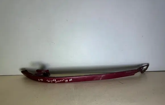 Toyota Avensis T220 Under headlight/headlamp trim 