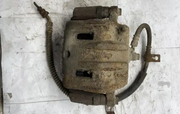 KIA Sorento Front brake caliper