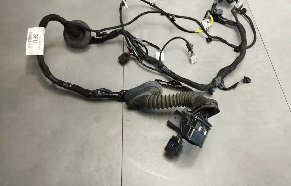 Ford Mondeo MK V Front door wiring loom KG9T14630 F00E1370