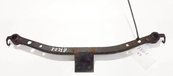 Nissan X-Trail T30 Engine mounting bracket