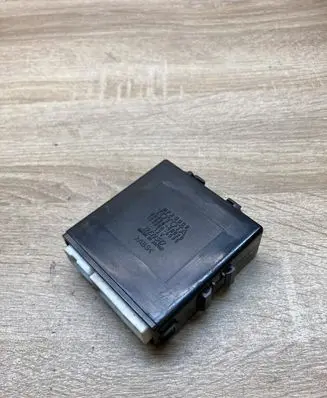 Lexus RX 300 Door control unit/module 8922448020 1233006085