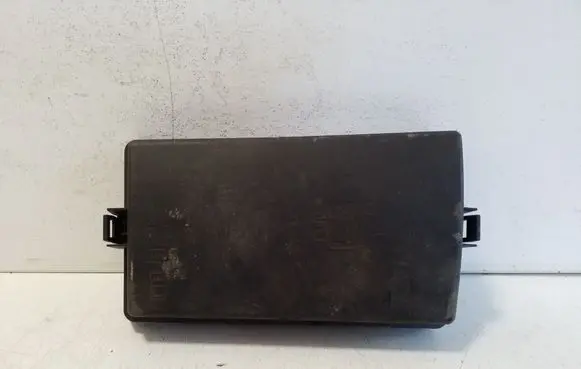Volkswagen Golf VII Fuse box cover 5Q0937132A