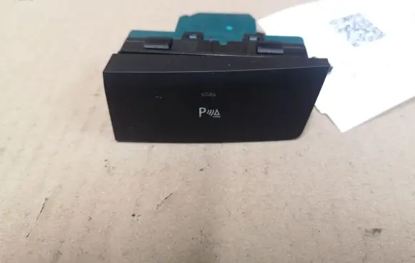 Opel Insignia A Parking (PDC) sensor switch 13272496