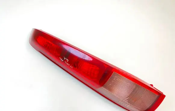 Nissan X-Trail T30 Rear/tail lights B46L