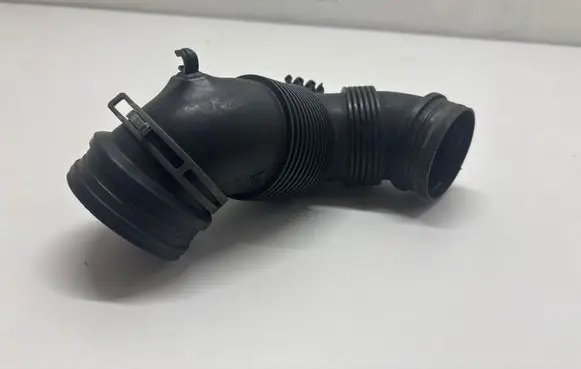 Volkswagen PASSAT B8 Air intake duct part 5Q0129654