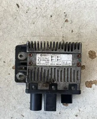 Coolant fan relay