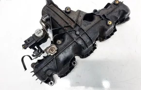 Volkswagen PASSAT B7 Intake manifold 