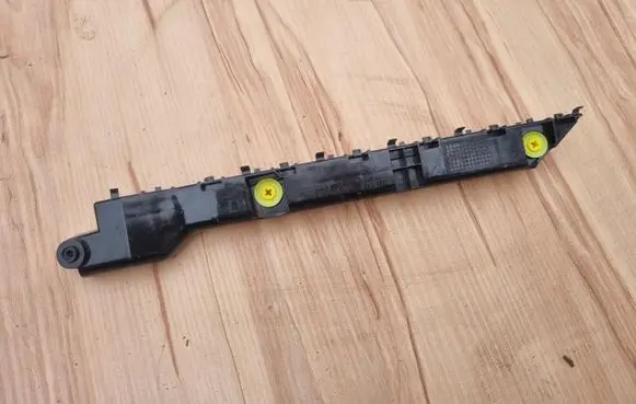 Nissan Qashqai J12 Rear bumper mounting bracket 852216UA0A
