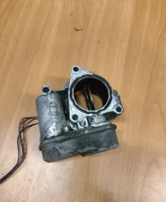 Volkswagen PASSAT B6 Throttle valve 03G128063B