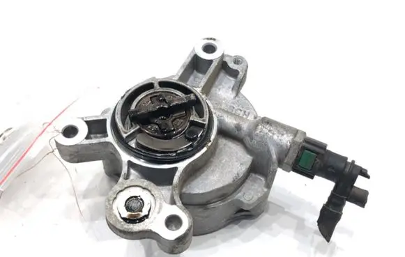 Peugeot 508 Vacuum pump
