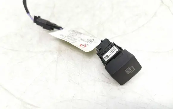 Mercedes-Benz Citan W415 Windscreen/window heater switch 283959782R 10093960 240m58133r