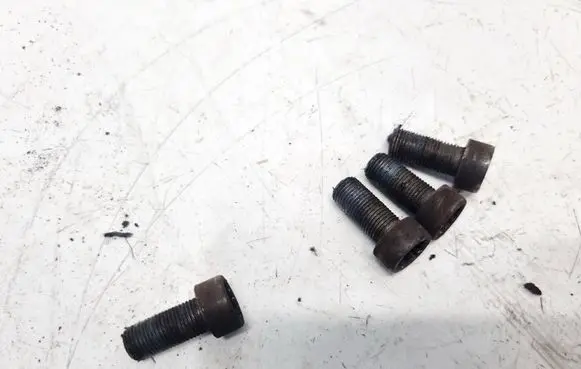 Volkswagen Polo III 6N 6N2 6NF Nuts/bolts 