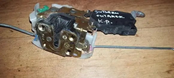 Subaru Legacy Front door lock