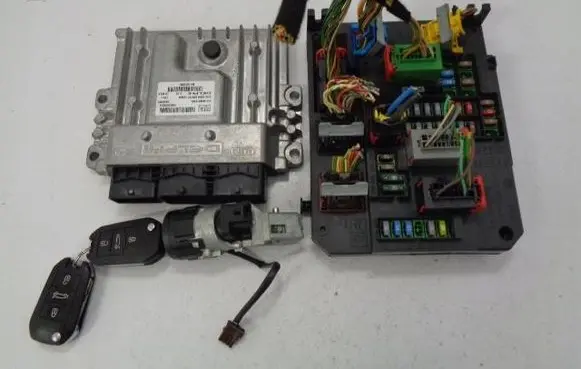 Peugeot 508 Fuse module