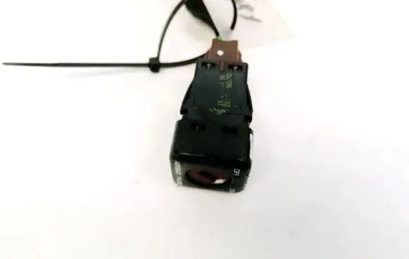 Peugeot 3008 I Passenger airbag on/off switch 