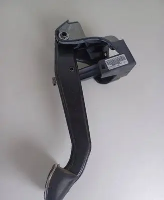 Mercedes-Benz E C207 W207 Brake pedal A2042902301-MERC 2042902301