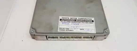 Toyota Avensis T250 Engine control unit/module 8966105C81 1758009420