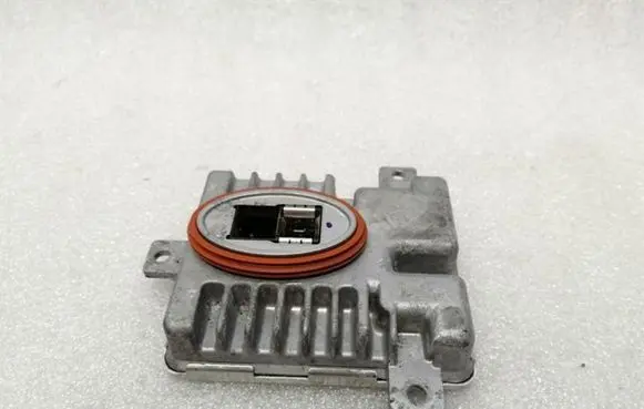 BMW 1 F20 F21 Headlight ballast module Xenon 7237647
