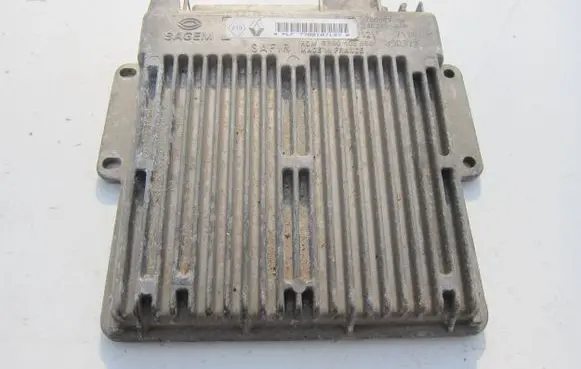 Renault Twingo I Engine control unit/module 7700107197 7700105560