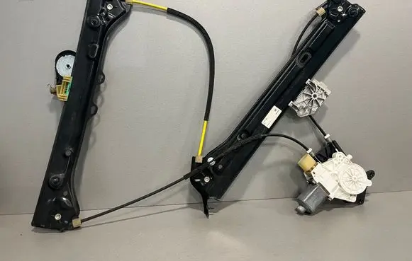 BMW 3 GT F34 Front door window regulator with motor 7291426 C06636104