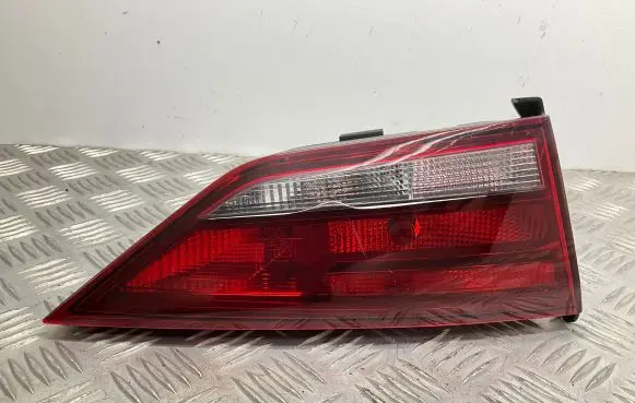 Audi A3 S3 8V Tailgate rear/tail lights 8V5945093
