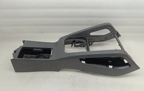 Volkswagen Golf V Center console 1K5863243