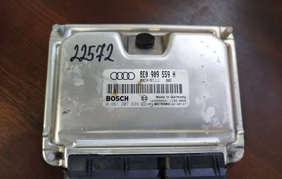 Audi A6 S6 C6 4F Engine control unit/module 8e0909559h
