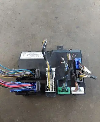 Ford Fiesta Comfort/convenience module 8V5115K600CG
