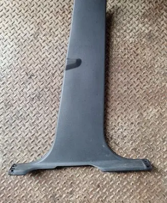 (B) pillar trim (bottom)