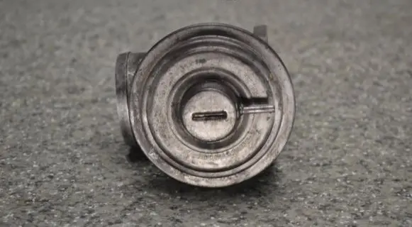 BMW 3 E46 EGR valve 7785452