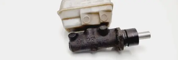 Renault Laguna I Master brake cylinder 7700823486 7700823487