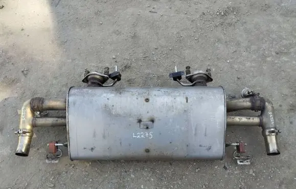 Aston Martin Vantage III Rear muffler/silencer tail pipe 6G335220HF