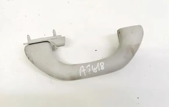 Volkswagen Golf IV Rear interior roof grab handle 1J0857607