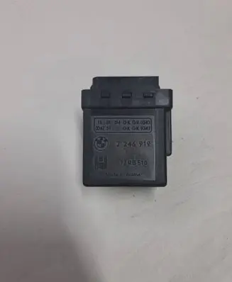 BMW 5 E39 Glow plug pre-heat relay 2246919