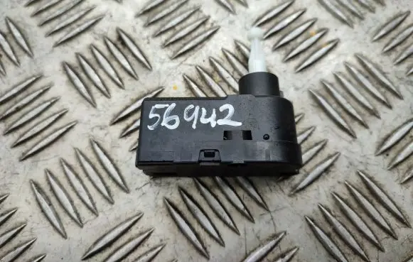 Ford B-MAX Headlight level adjustment motor 0307853315