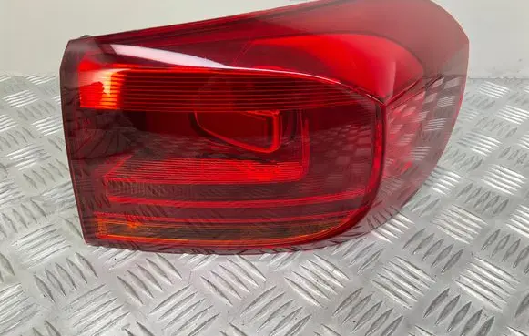Rear/tail lights