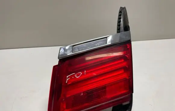 BMW 7 F01 F02 F03 F04 Tailgate rear/tail lights 7182206