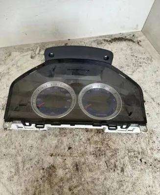 Volvo S60 Speedometer (instrument cluster) 31327586AA