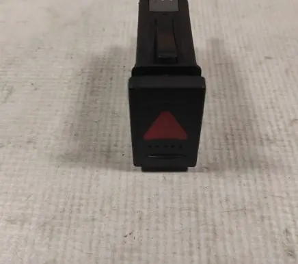Volkswagen PASSAT B5 Hazard light switch 3B0953235B