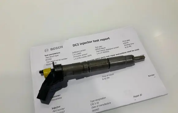 Mercedes-Benz E W211 Fuel injector A6420700587 6420700587