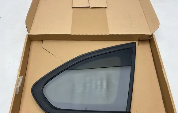 Rear side window