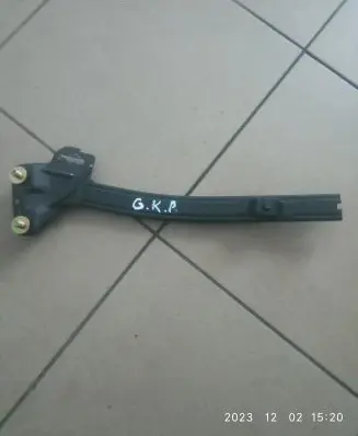 Subaru Legacy Rear door windshield rail 21RRLH