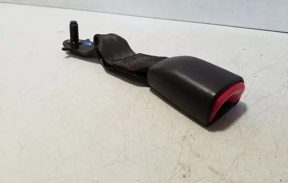 Opel Antara Middle seatbelt buckle (rear) 