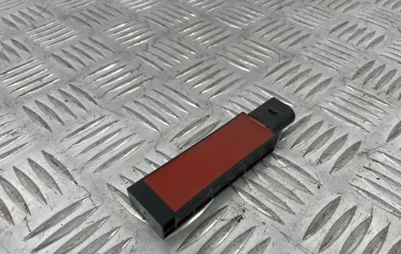 Volkswagen Tiguan Keyless system antenna 5Q0962131 5FA17166910