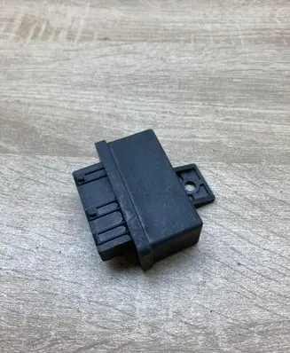 Peugeot 207 Fuel pump relay 240107