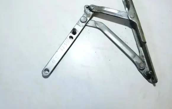 Alfa Romeo 156 Tailgate/trunk/boot hinge