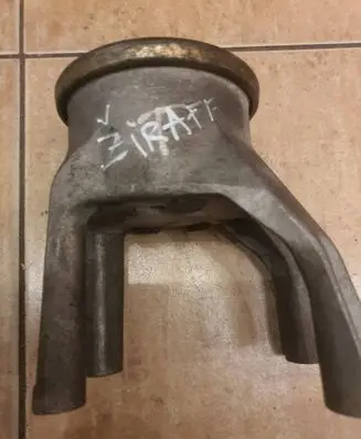 Engine mount bracket