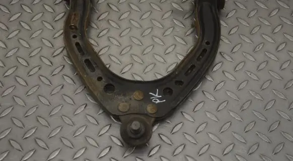 Front lower control arm/wishbone