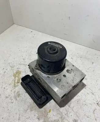 Volvo V70 ABS Pump P30714952 30714956 10020404894
