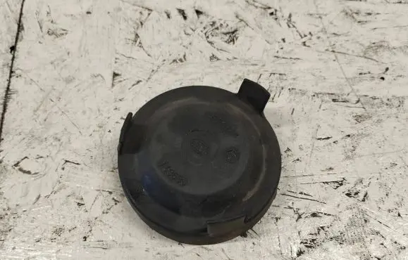 Volkswagen PASSAT B5 Headlight/headlamp dust cover 143688